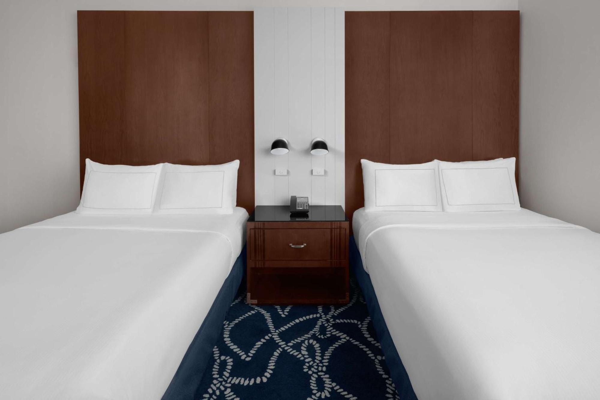 Hilton Brooklyn - Newly Renovated 4*